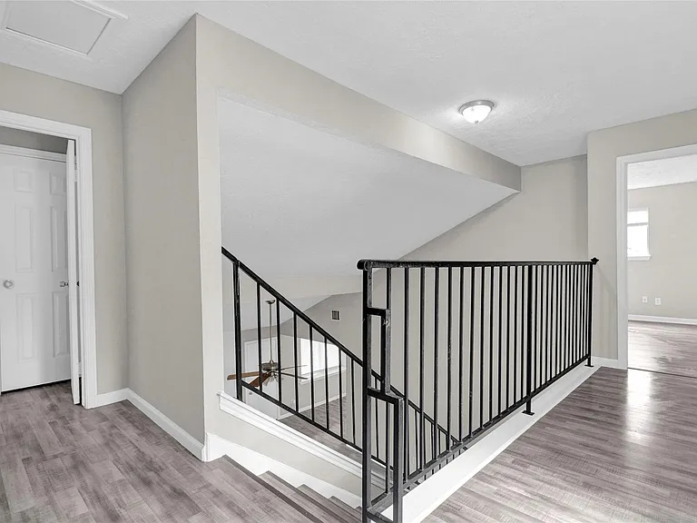2055 Little Cedar Dr — Photo 9