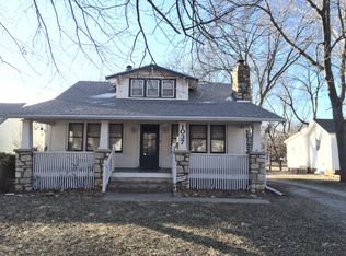 1037 SW Webster Ave, Topeka, KS 66604