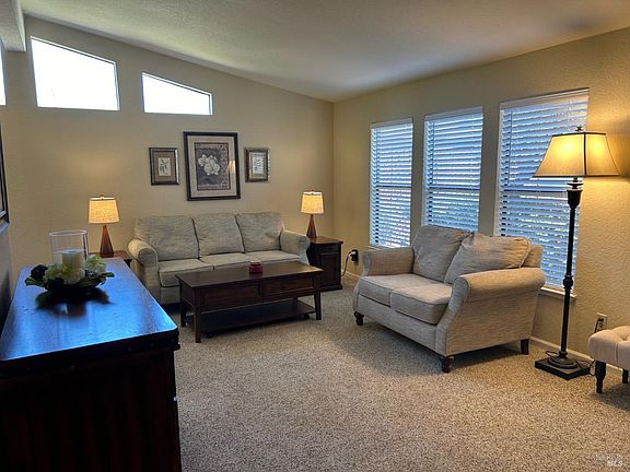 4th image of 1508 Royal Oak Drive