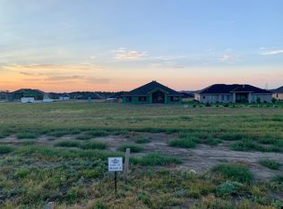 5939 Crested Butte Rd, Bismarck, ND 58503