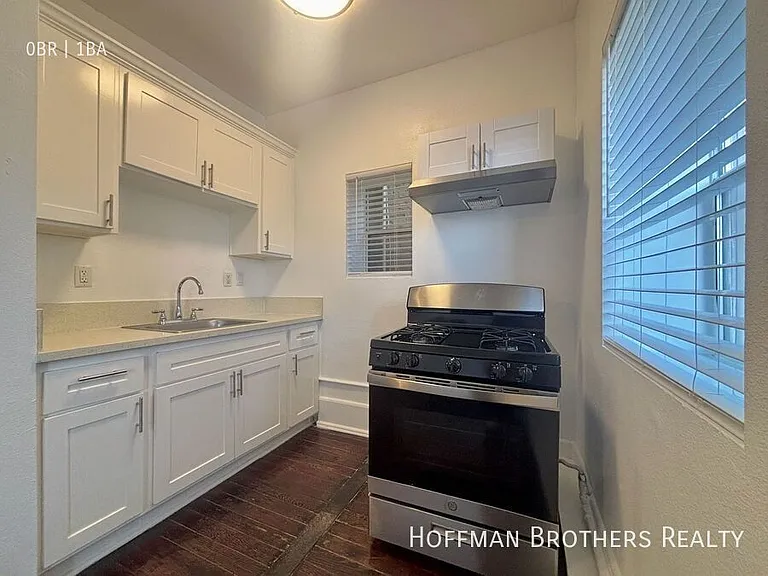 915 S Carondelet St #306 — Photo 2