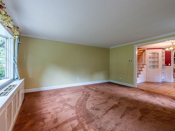 4th image of 289 Morgan St