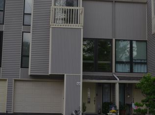 66 Valley Forge Dr, Oak Ridge, TN 37830