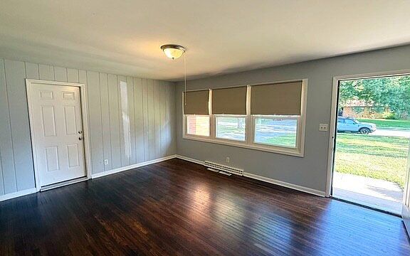 3rd image of 6405 E 52nd St