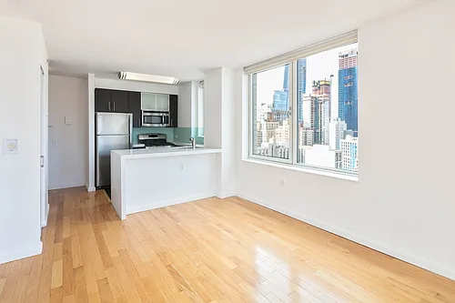 350 W 37th St #24A Photo 1