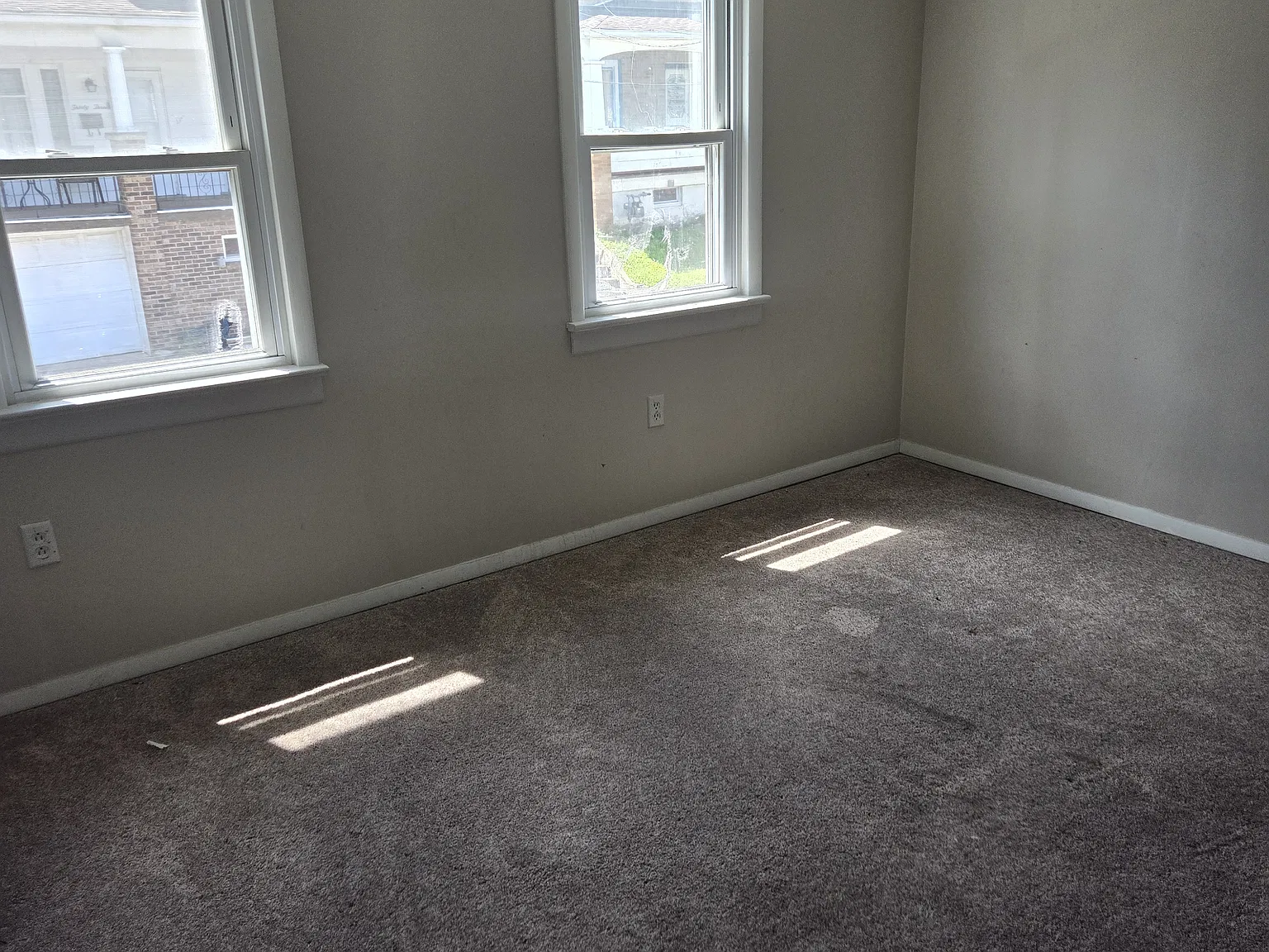 30 Coal St — Photo 2