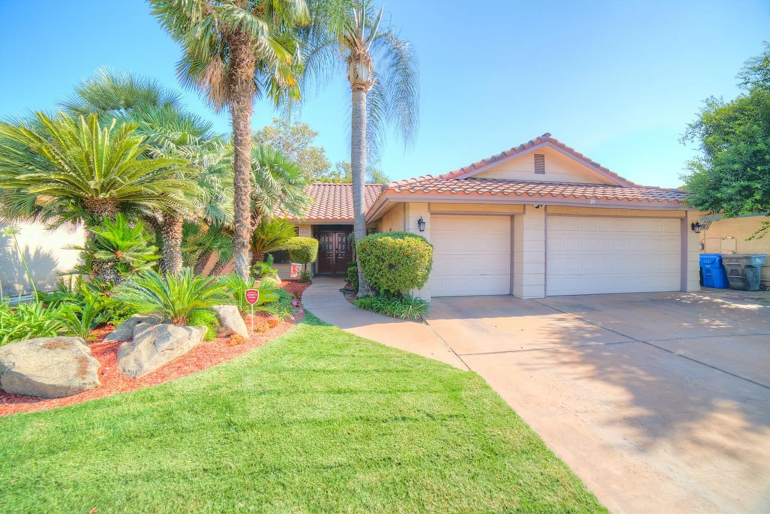 2532 Meadowrest Way photo 1