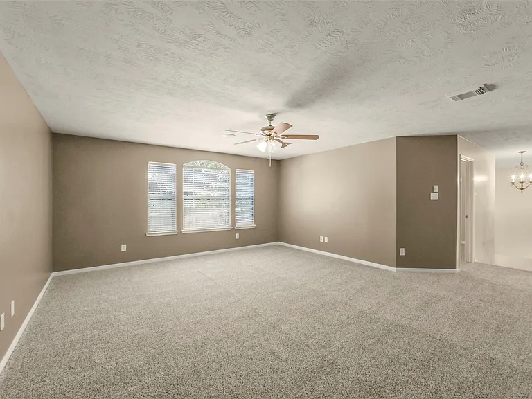 2414 Falcon Knoll Ln — Photo 36