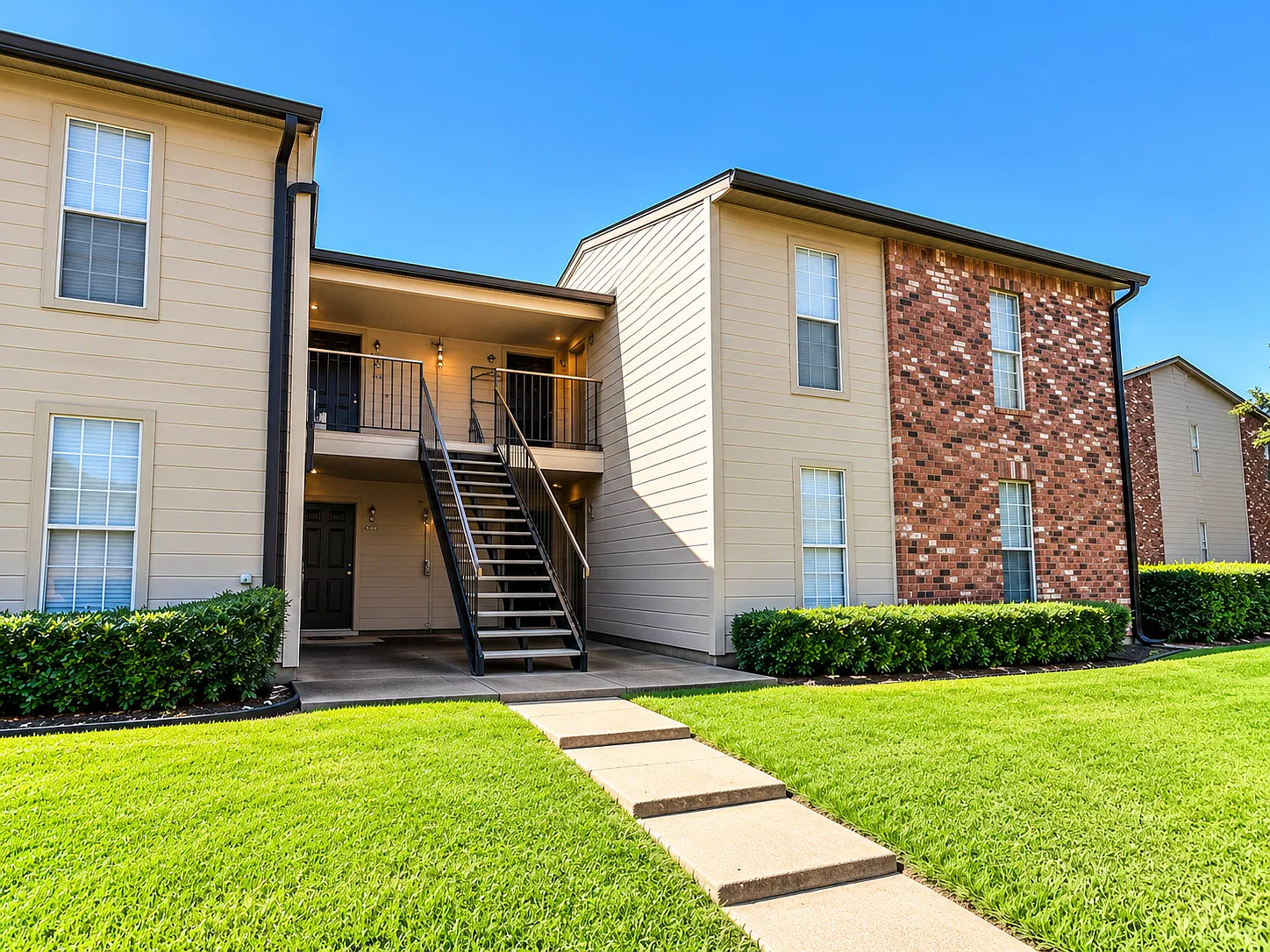 2 bed, 1000 sqft, $1,475 — Photo 3