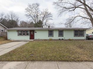 1615 Kings Ct, Mishawaka, IN 46544