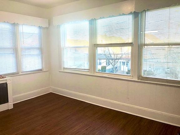 5th image of 4326 166th St Floor 2