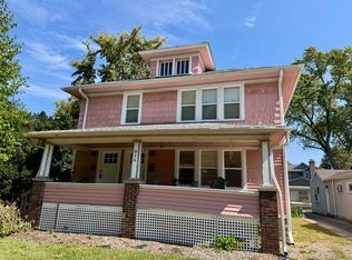 816 N Washington St #1, Naperville, IL 60563
