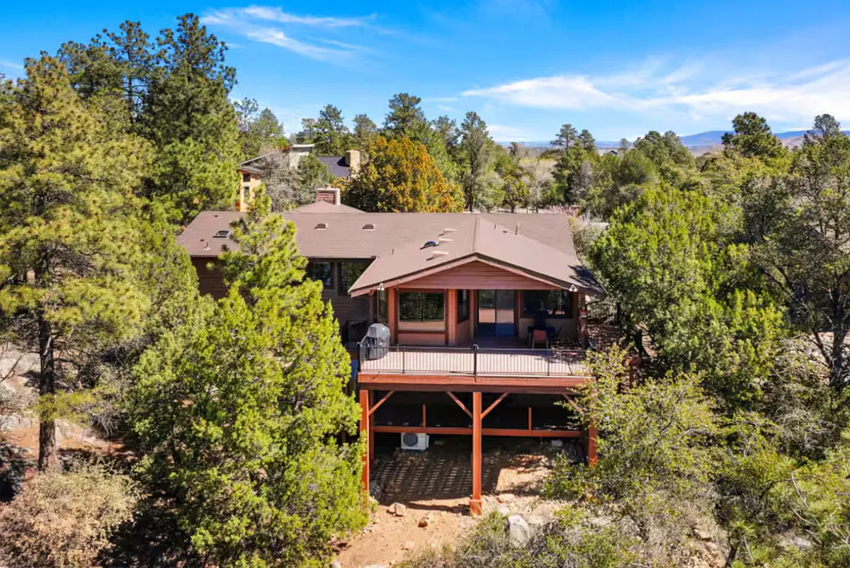 Building Photo - 1806 Phillips Cir #1