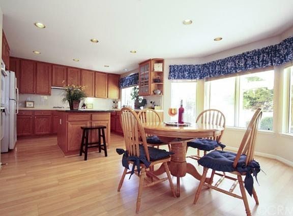 2nd image of 5776 Parkcrest Dr