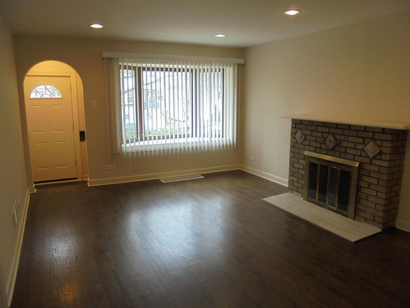 4th image of 4837 N Moody Ave