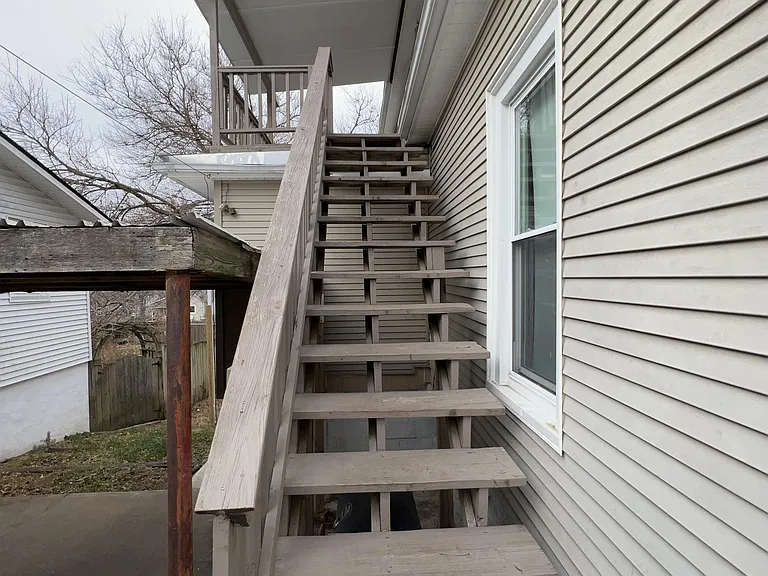 118 S Crysler Ave #1/2 — Photo 2