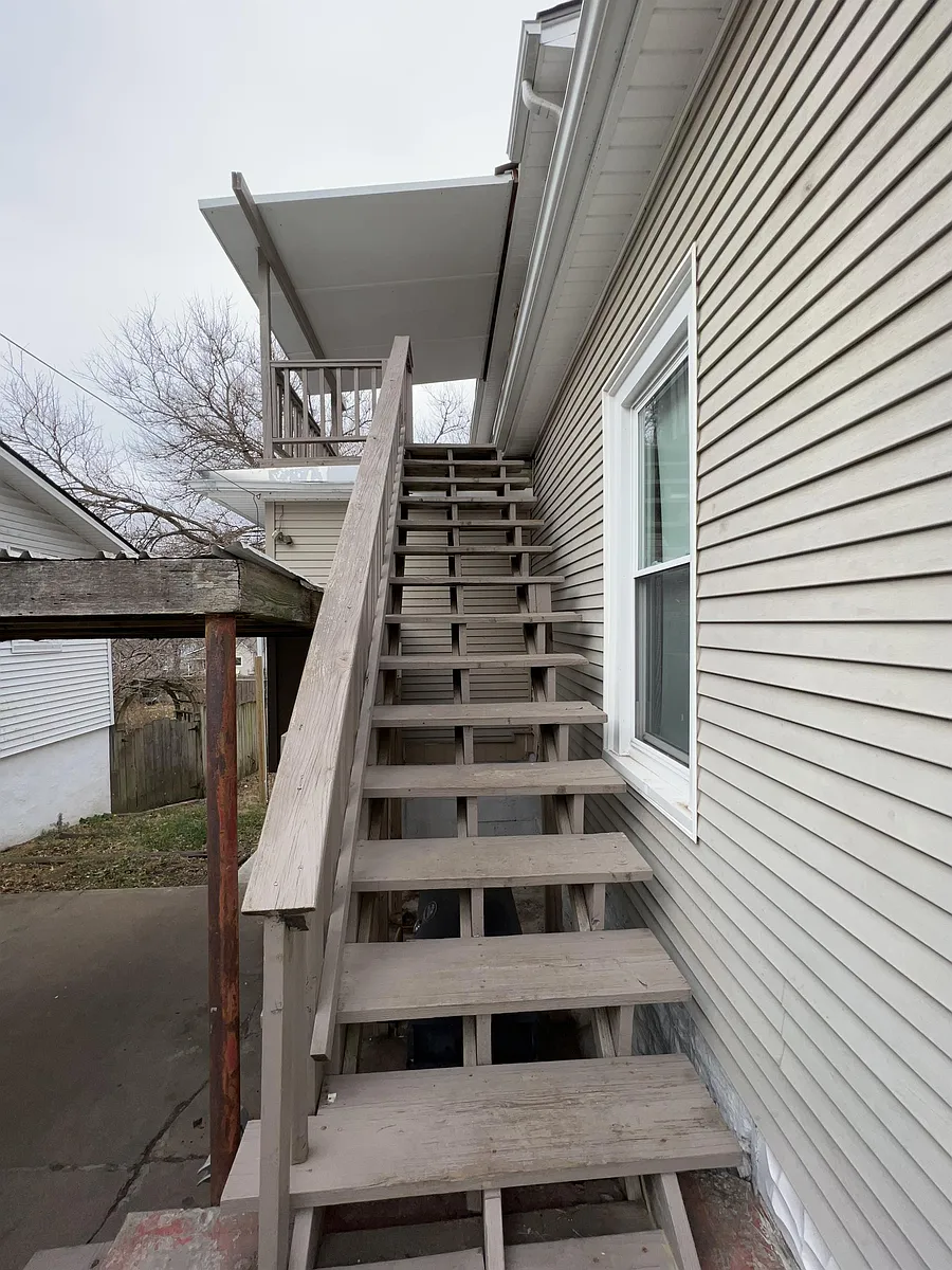 Building Photo - 118 S Crysler Ave #1/2