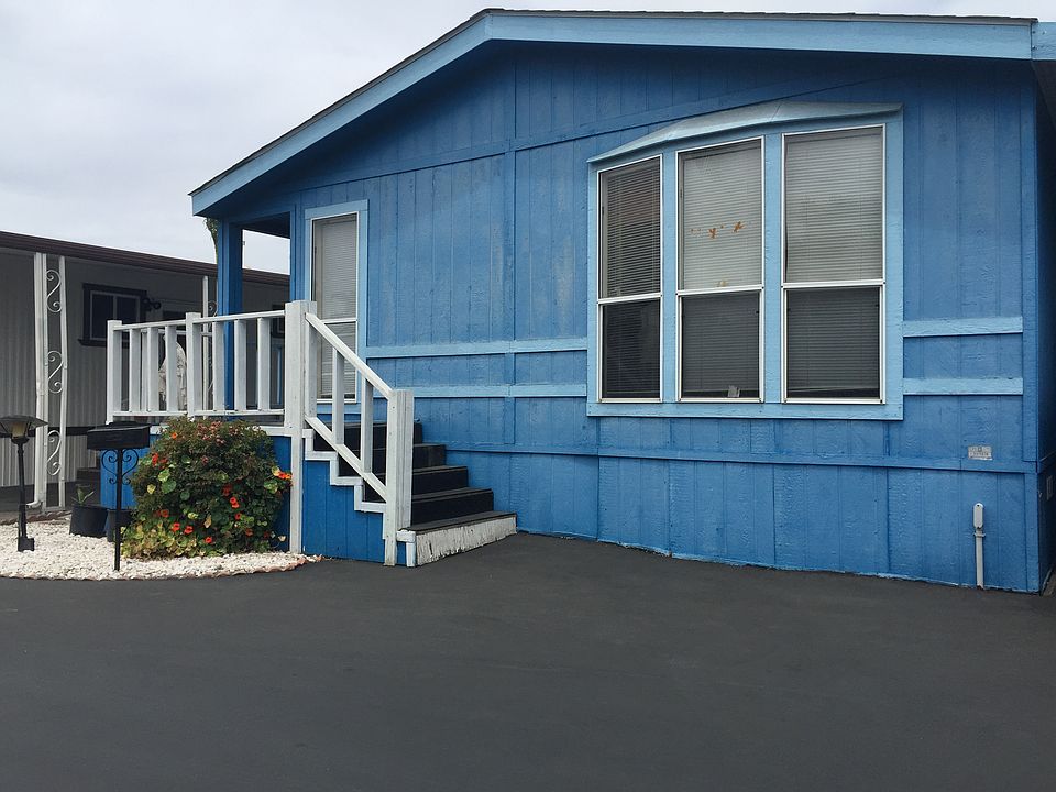 1st image of 8111 Stanford Ave Space 29