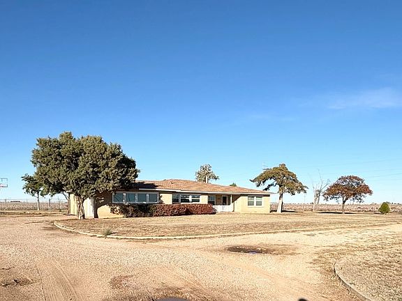 3rd image of 2909 E Fm 597