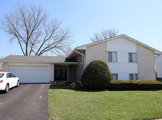 1491 Worden Way, Elk Grove Village, IL 60007