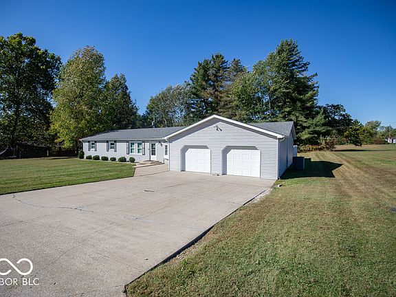 3rd image of 85 N County Road 205 W