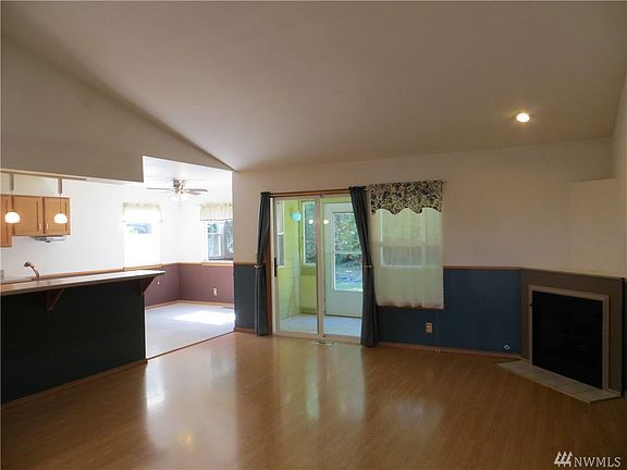4th image of 7243 Valley Wood Pl NE