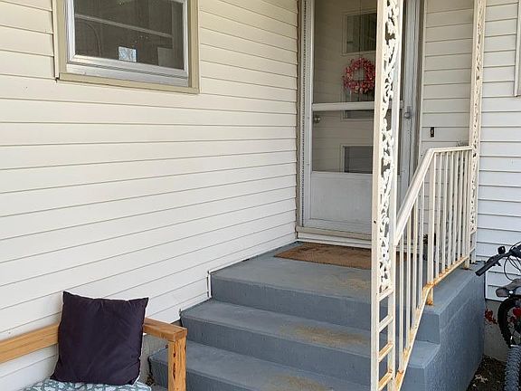 2nd image of 607 Avenue C