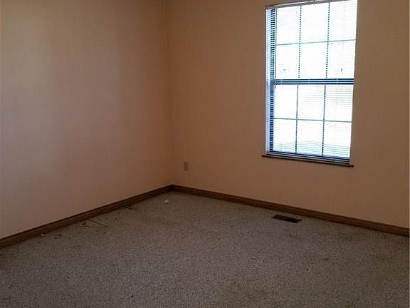 4th image of 6 Constance Cir
