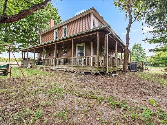 3rd image of 11727 Possum Hollow Rd