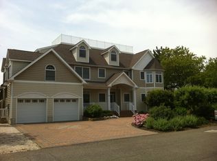 281 Riviera Dr, Beach Haven, NJ 08008