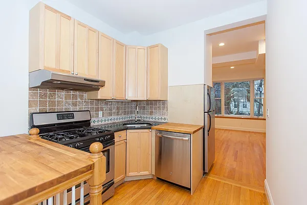 Rented by Voro NYC | media 24