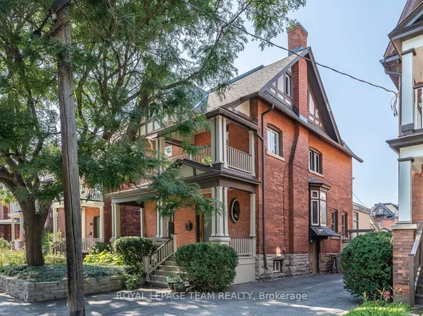 139 4th Ave, Ottawa, ON K1S 2L3