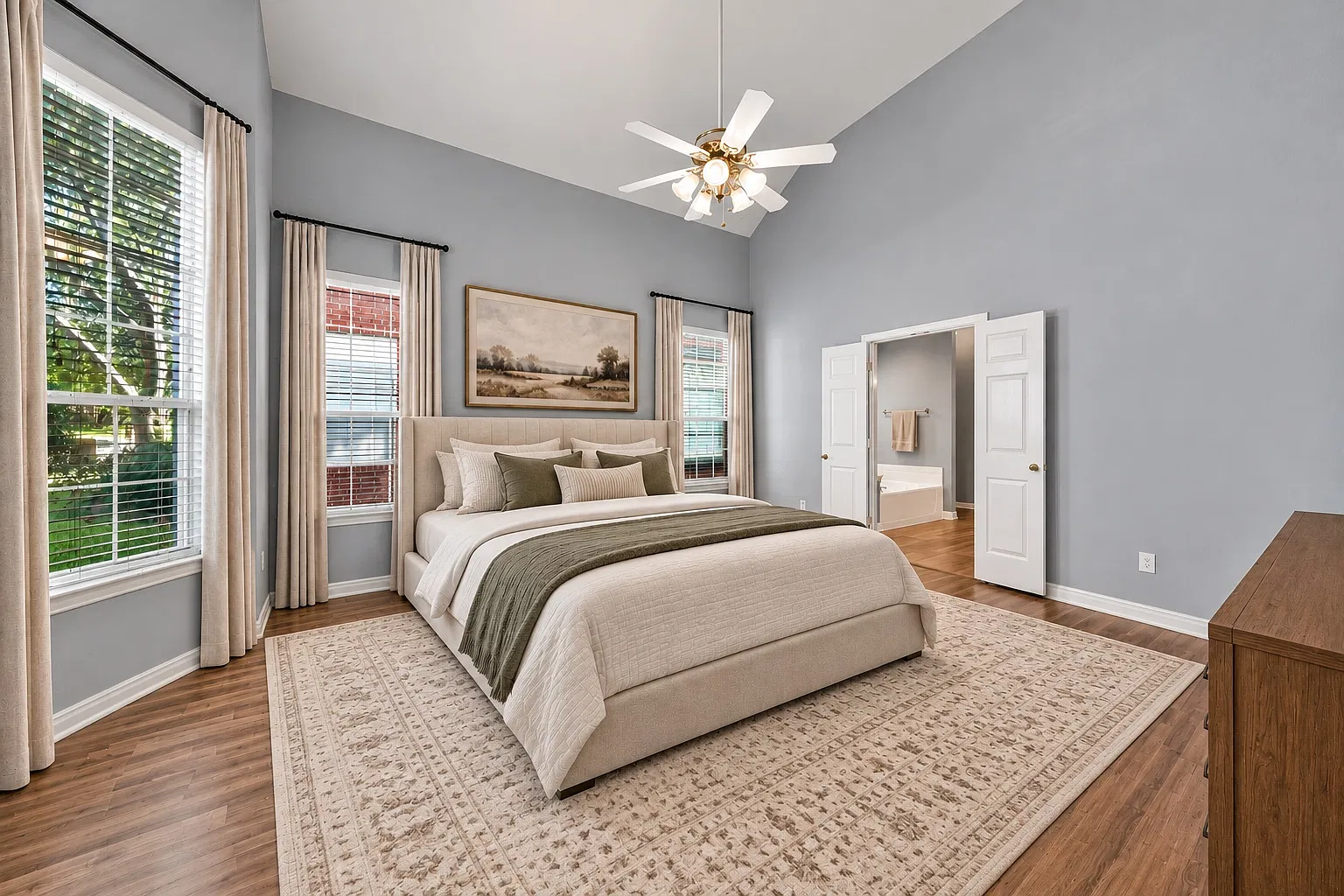 3 bed, 2485 sqft, $2,800 — Photo 3
