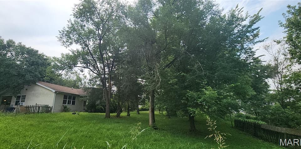 1st image of 2440 Upper Bottom Rd