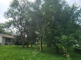 2440 Upper Bottom Rd, Saint Charles, MO 63303