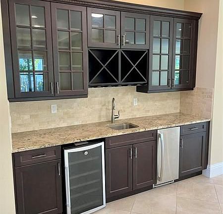 5th image of 270 SE Calmo Cir