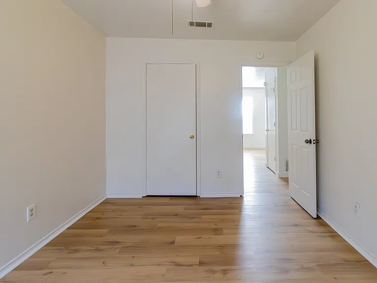1601 Benttree Dr #3 — Photo 14