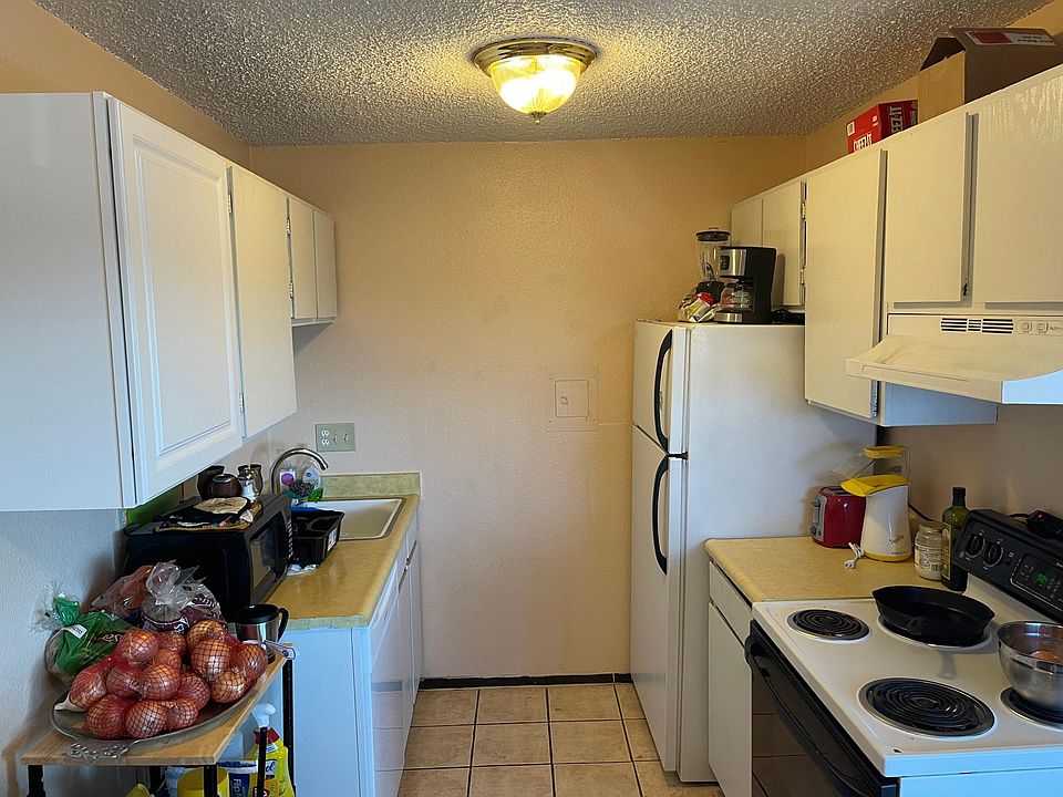 2nd image of 5034 El Camino Dr #Ask