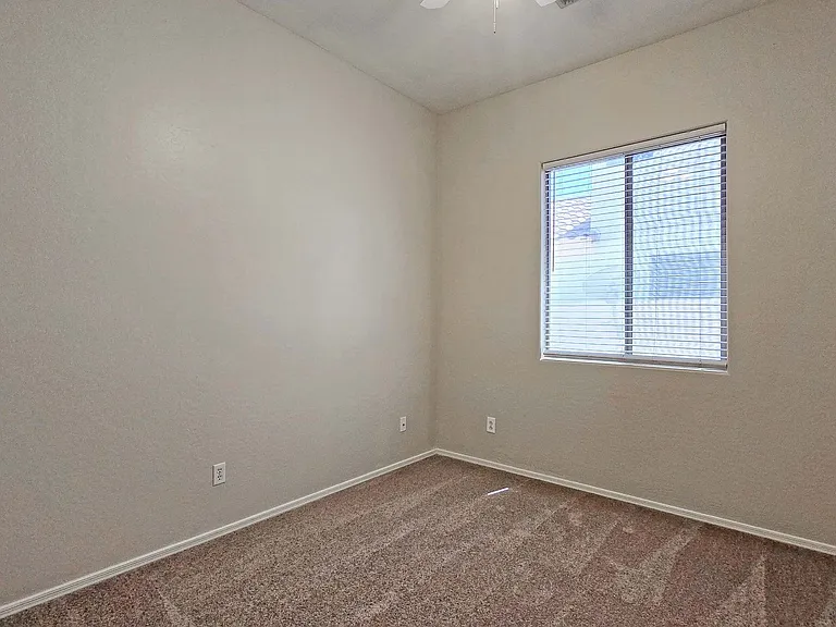 13588 W Alvarado Dr — Photo 19