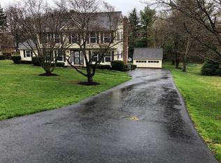 927 S Samuel St, Charles Town, WV 25414