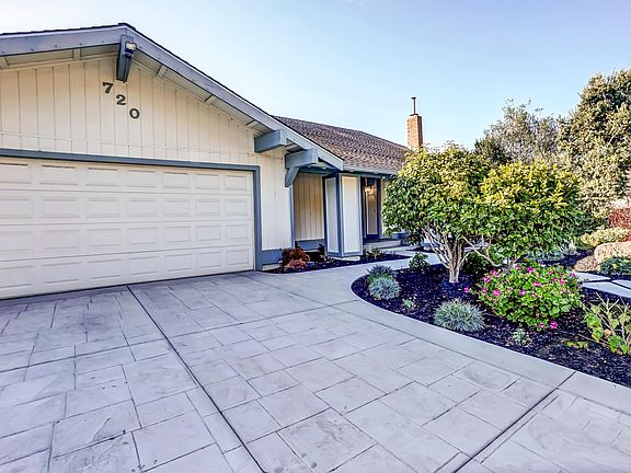 3rd image of 720 Toulouse Ct