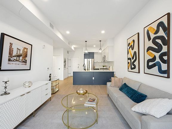 5th image of 425 3rd St #308