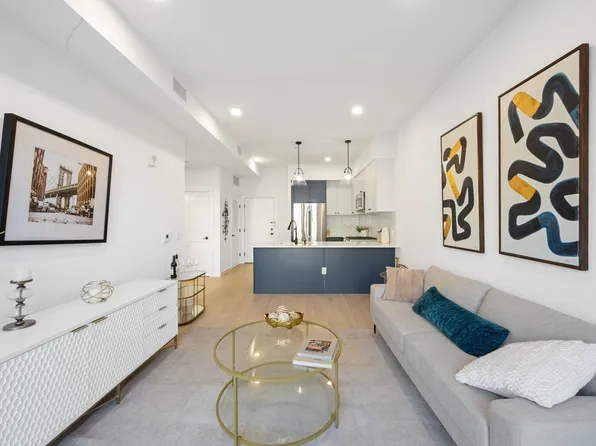 425 3rd Street image 6 of 31