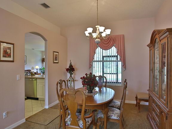 5th image of 11 Circle Creek Way