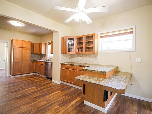 2nd image of 2406 Washington ROAD