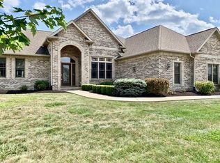 5205 W Shoreline Ter, Muncie, IN 47304