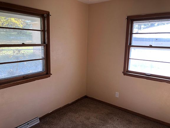 Back bedroom