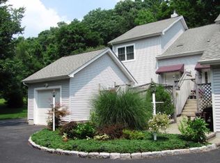 305 Granite Springs Rd, Yorktown Heights, NY 10598