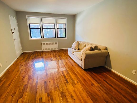 2nd image of 570 E Broadway