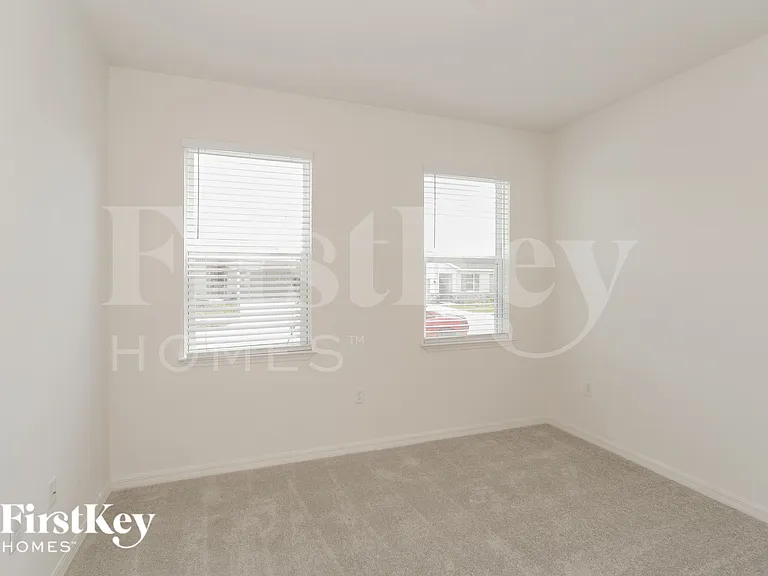 430 Reina Way — Photo 10
